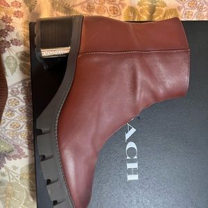 Coach Crissy Chelsea boots size 9